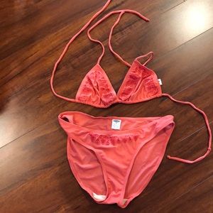 Old Navy salmon colored 2 pc swimsuit.